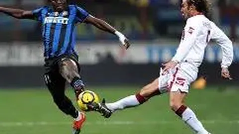 欧文雕像前深情告别科比侄女，缅怀挚爱之情