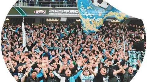 “倾情回馈，粉丝盛宴：青歌公推大礼等你来拿！🎉🎵